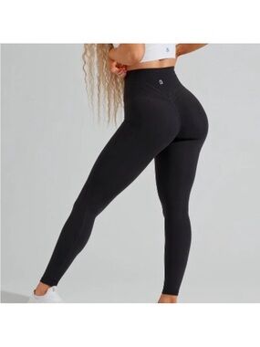 BuffBunny Black Leggings Size medium